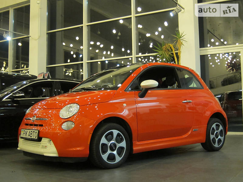 Хэтчбек Fiat 500 2013 в 