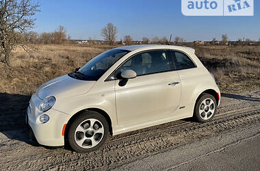 Хэтчбек Fiat 500 2015 в Киеве