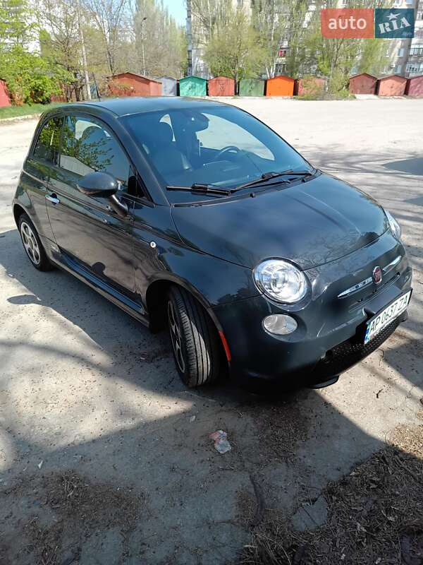 Хэтчбек Fiat 500 2016 в Запорожье
