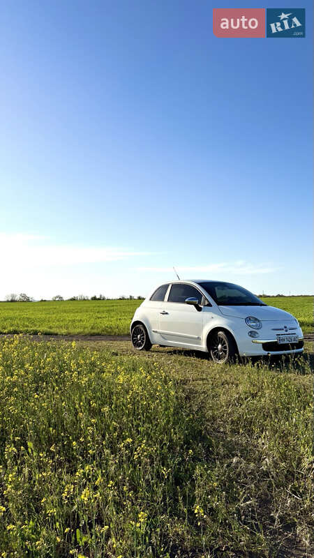 Хетчбек Fiat 500 2012 в 