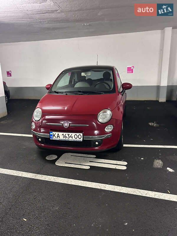 Хэтчбек Fiat 500 2010 в 