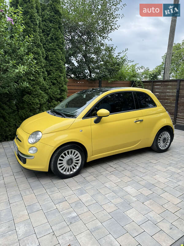 Хэтчбек Fiat 500 2009 в Львове