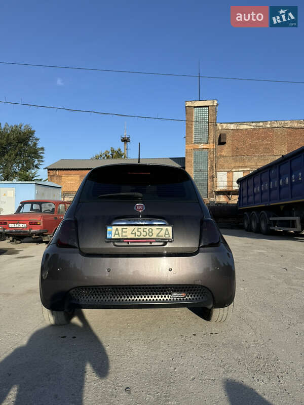 Хэтчбек Fiat 500 2015 в Днепре фото 4 Хэтчбек Fiat 500 2015 в Днепре