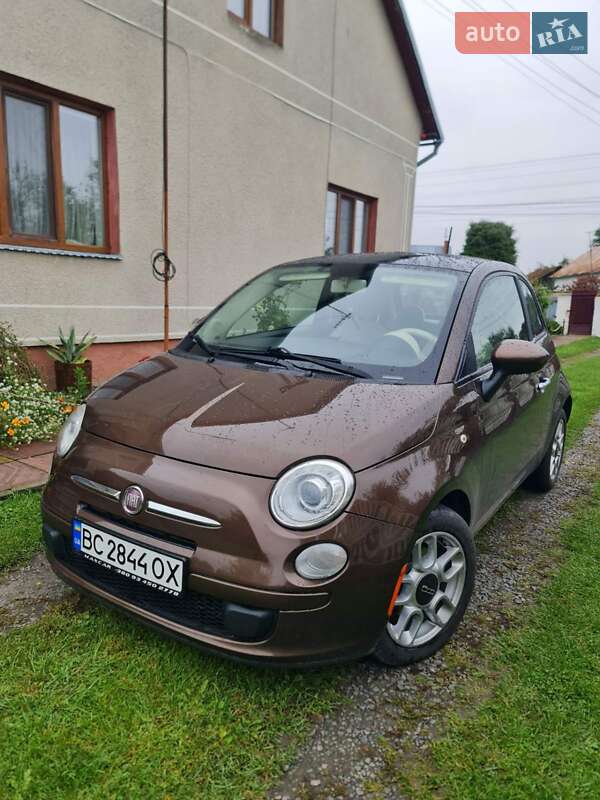 Хэтчбек Fiat 500 2012 в 