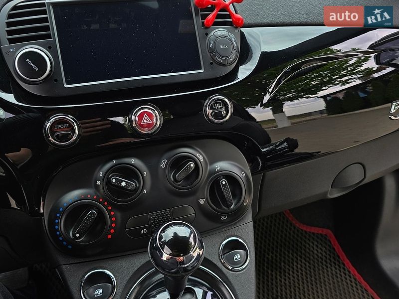 Хэтчбек Fiat 500 2015 в Магдалиновке