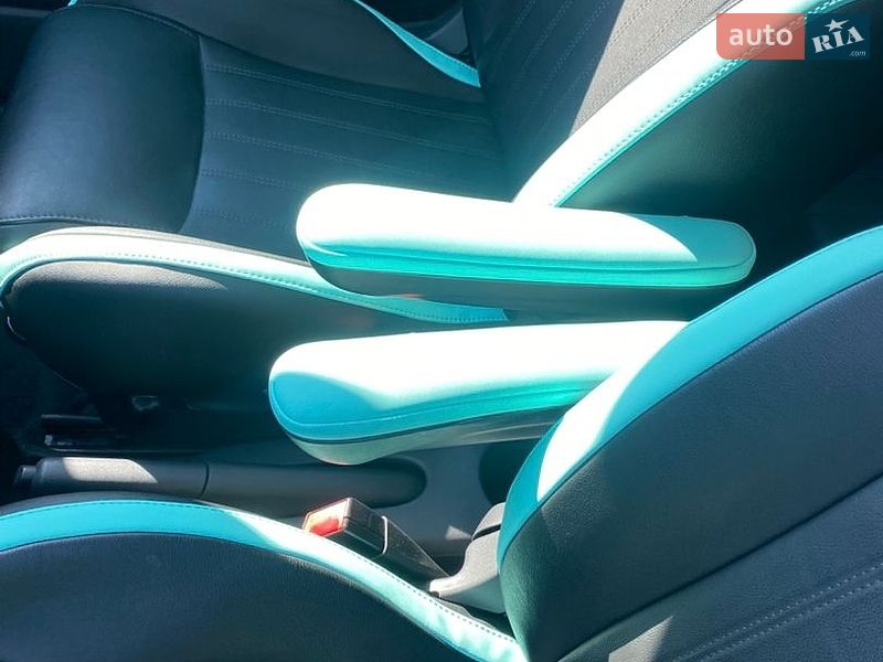 Хэтчбек Fiat 500 2016 в Киеве