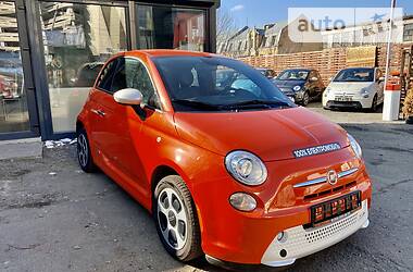 Хетчбек Fiat 500e 2015 в 