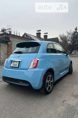 Хэтчбек Fiat 500e 2016 в Киеве фото 11 Хэтчбек Fiat 500e 2016 в Киеве