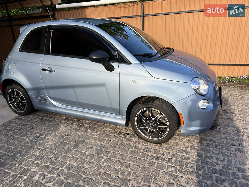 Хетчбек Fiat 500e 2014 в Житомирі