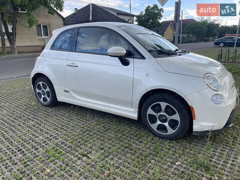 Хэтчбек Fiat 500e 2015 в Мукачево