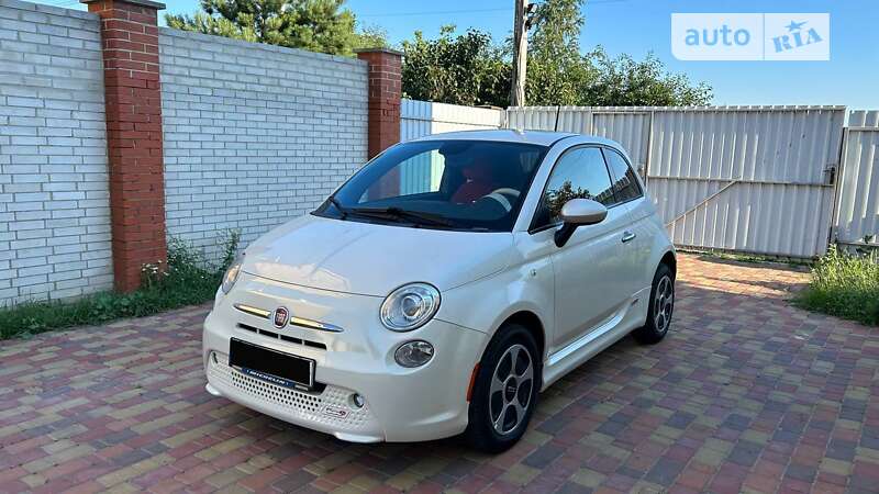 Хэтчбек Fiat 500e 2013 в Киеве