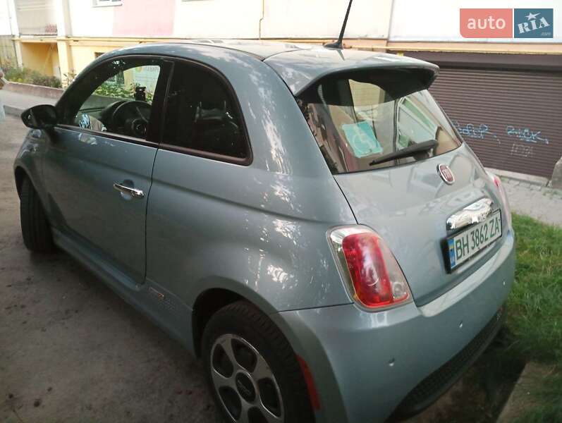 Хэтчбек Fiat 500e 2015 в Львове