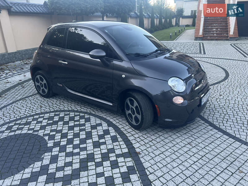 Хэтчбек Fiat 500e 2015 в Косове