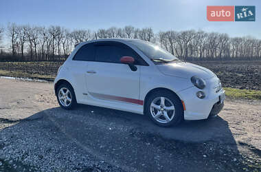 Хэтчбек Fiat 500e 2014 в 