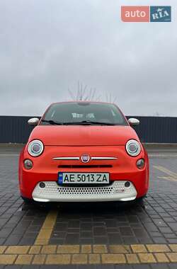 Хэтчбек Fiat 500e 2015 в 