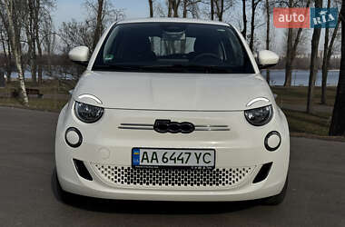 Хэтчбек Fiat 500e 2022 в 