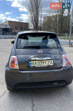 Хэтчбек Fiat 500e 2015 в 
