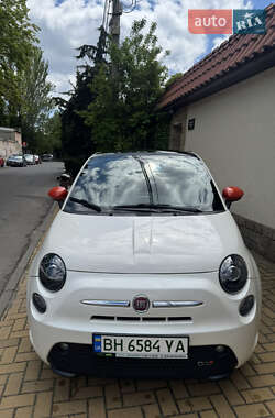 Хетчбек Fiat 500e 2015 в 