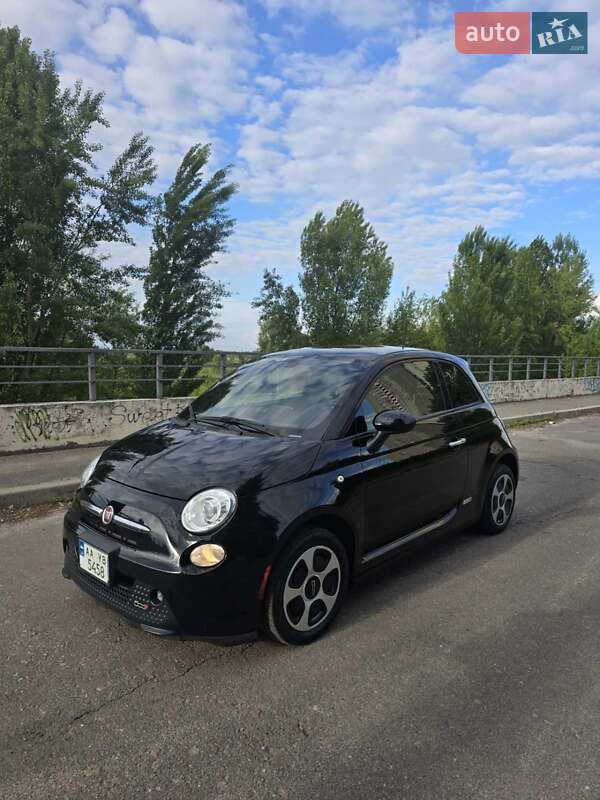 Хетчбек Fiat 500e 2016 в 