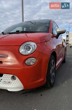 Хэтчбек Fiat 500e 2015 в 