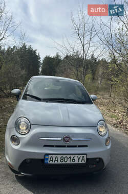 Хэтчбек Fiat 500e 2017 в 