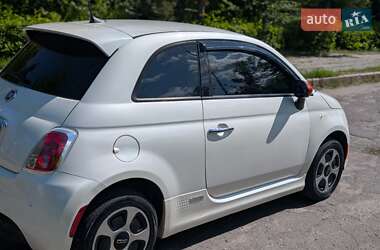 Хэтчбек Fiat 500e 2015 в 