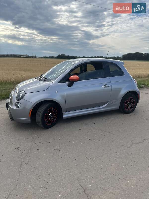 Хэтчбек Fiat 500e 2016 в Полтаве