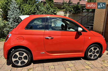 Хэтчбек Fiat 500e 2014 в 