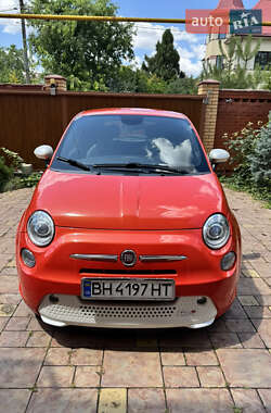 Хэтчбек Fiat 500e 2014 в 