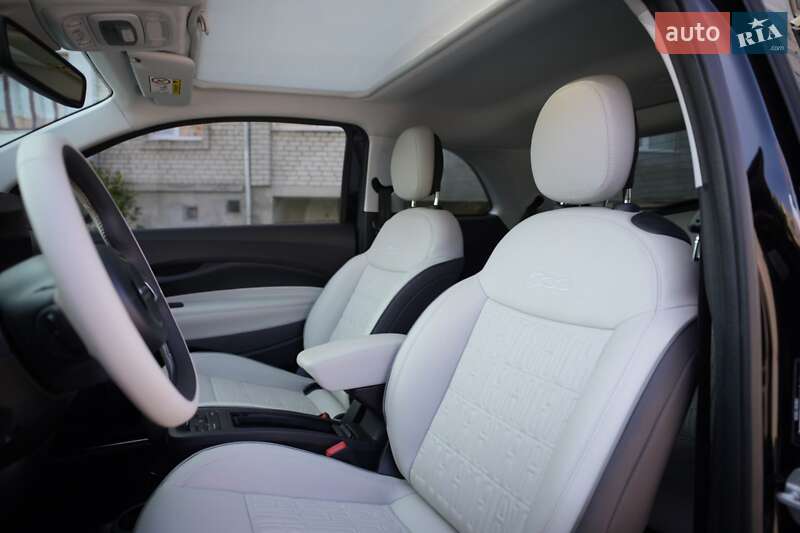 Хэтчбек Fiat 500e 2023 в Львове