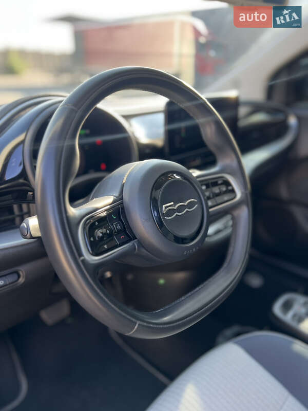 Хэтчбек Fiat 500e 2021 в Черноморске