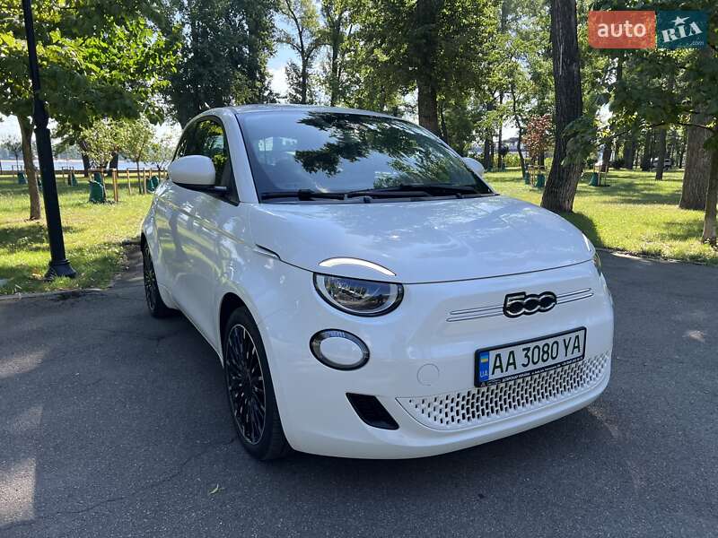 Хэтчбек Fiat 500e 2021 в Киеве фото 3 Хэтчбек Fiat 500e 2021 в Киеве
