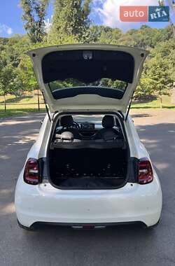 Хэтчбек Fiat 500e 2021 в 