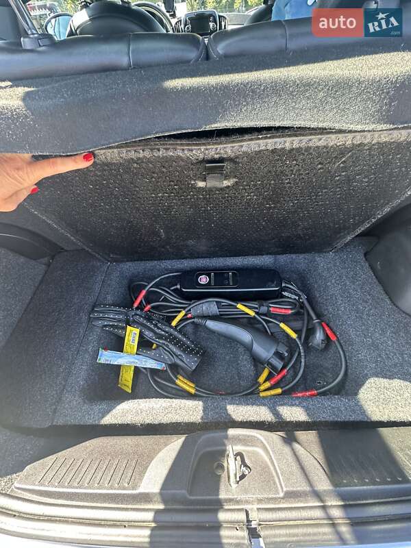 Хэтчбек Fiat 500e 2016 в Киеве фото 26 Хэтчбек Fiat 500e 2016 в Киеве