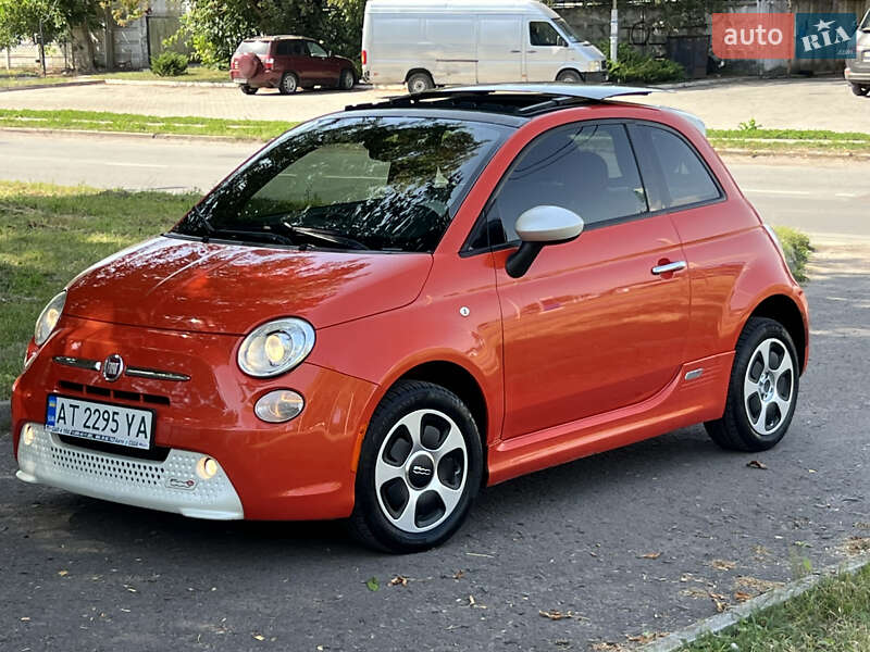 Хэтчбек Fiat 500e 2013 в 