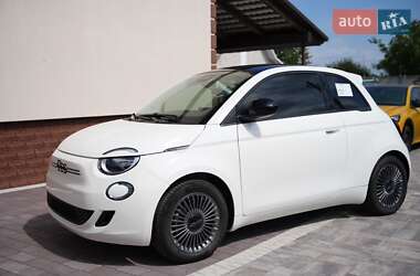 Хэтчбек Fiat 500e 2022 в 