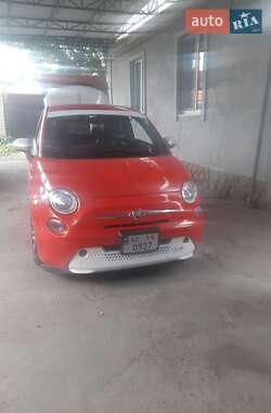 Хэтчбек Fiat 500e 2015 в 