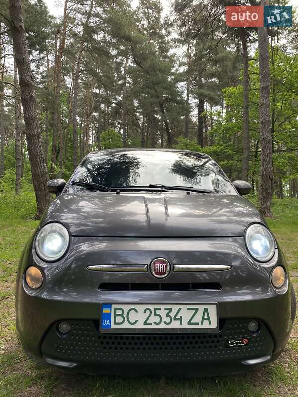 Хэтчбек Fiat 500e 2015 в Львове