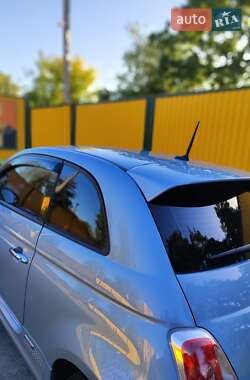 Хэтчбек Fiat 500e 2014 в 