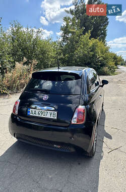 Хэтчбек Fiat 500e 2013 в 
