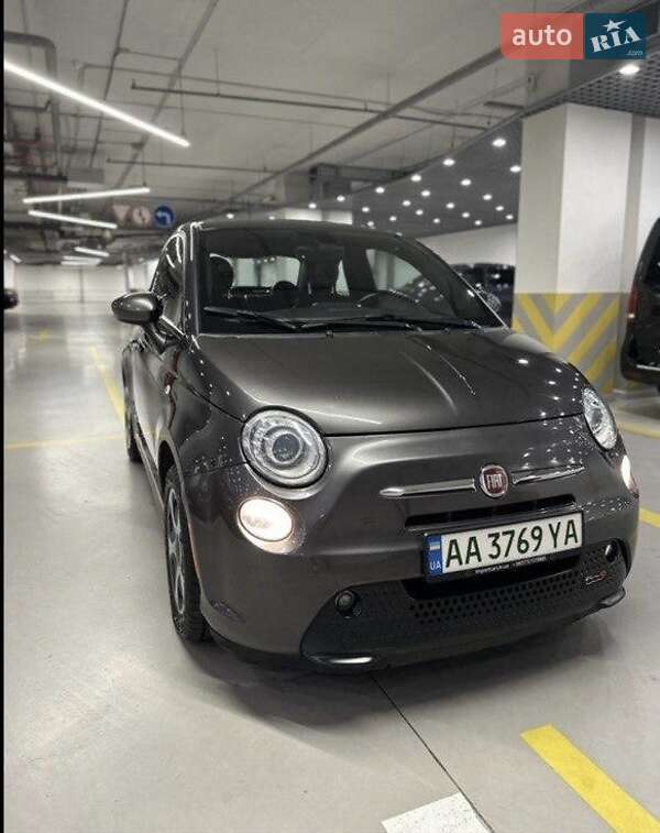 Хэтчбек Fiat 500e 2017 в Киеве