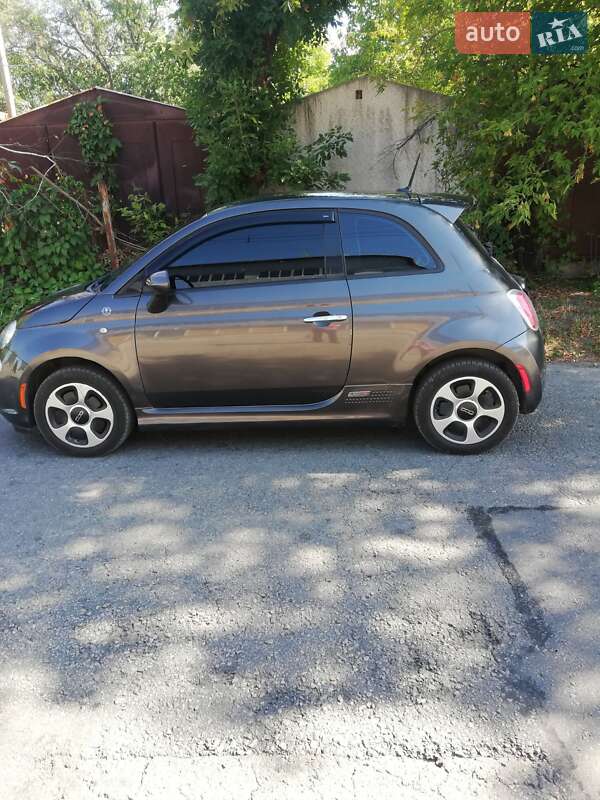 Хэтчбек Fiat 500e 2015 в Запорожье