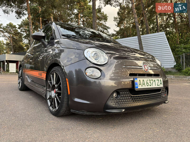Хетчбек Fiat 500e 2014 в 