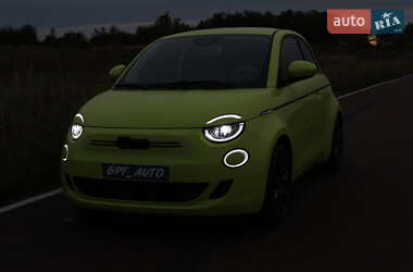 Хэтчбек Fiat 500e 2024 в 