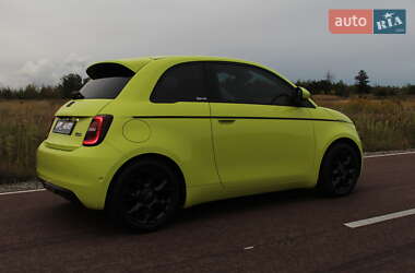 Хэтчбек Fiat 500e 2024 в 
