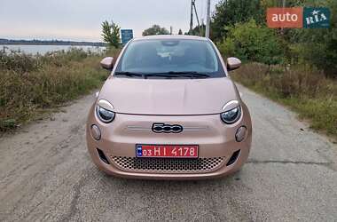 Хэтчбек Fiat 500e 2021 в 