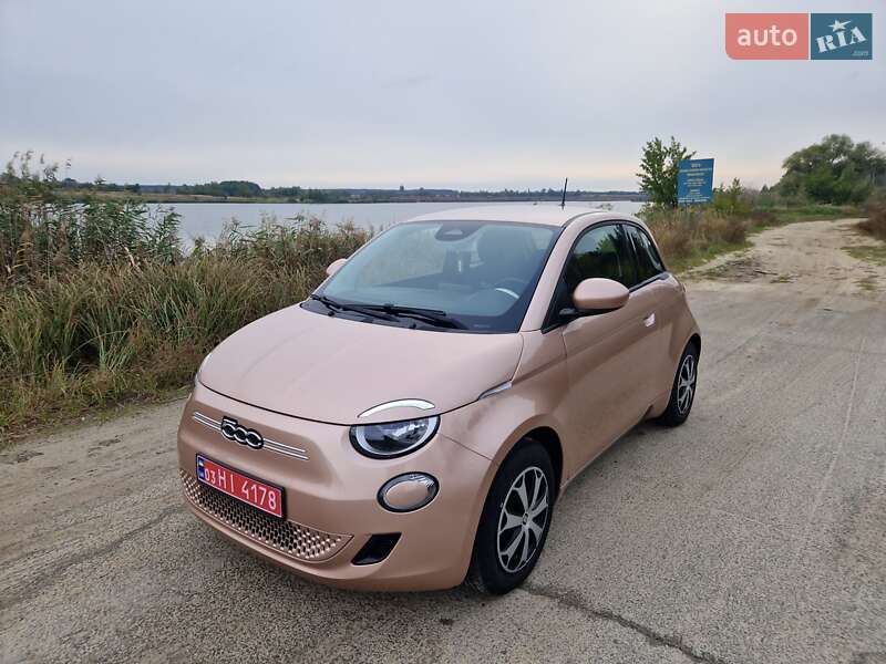 Хэтчбек Fiat 500e 2021 в Киеве