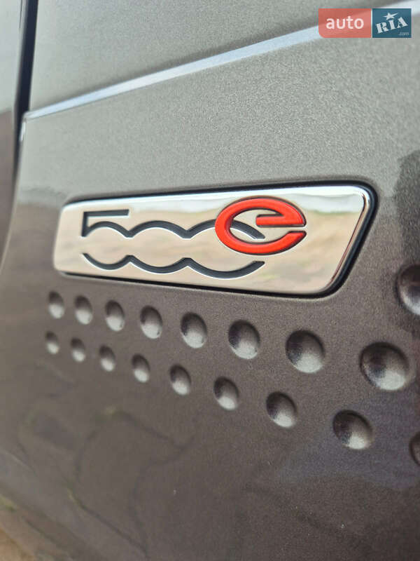 Хетчбек Fiat 500e 2014 в Житомирі