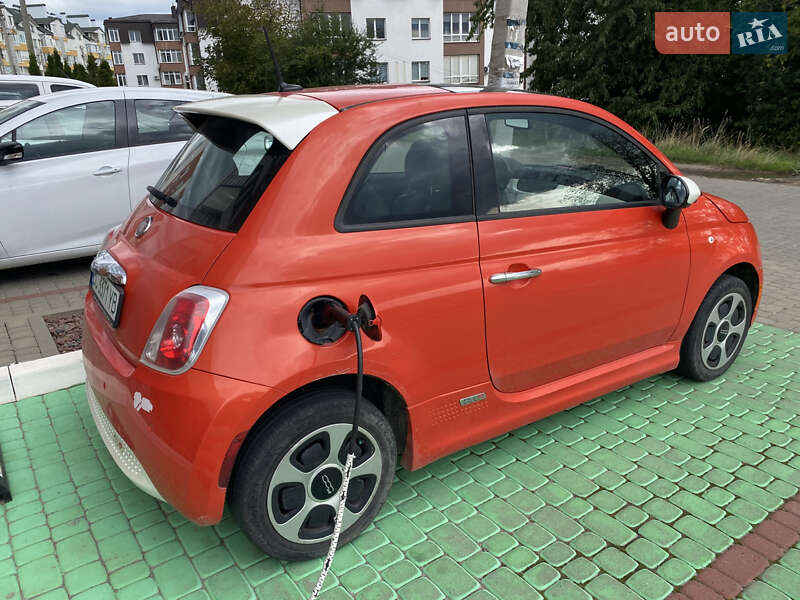 Хэтчбек Fiat 500e 2015 в Львове