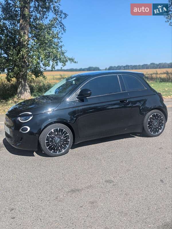 Хэтчбек Fiat 500e 2021 в Киеве